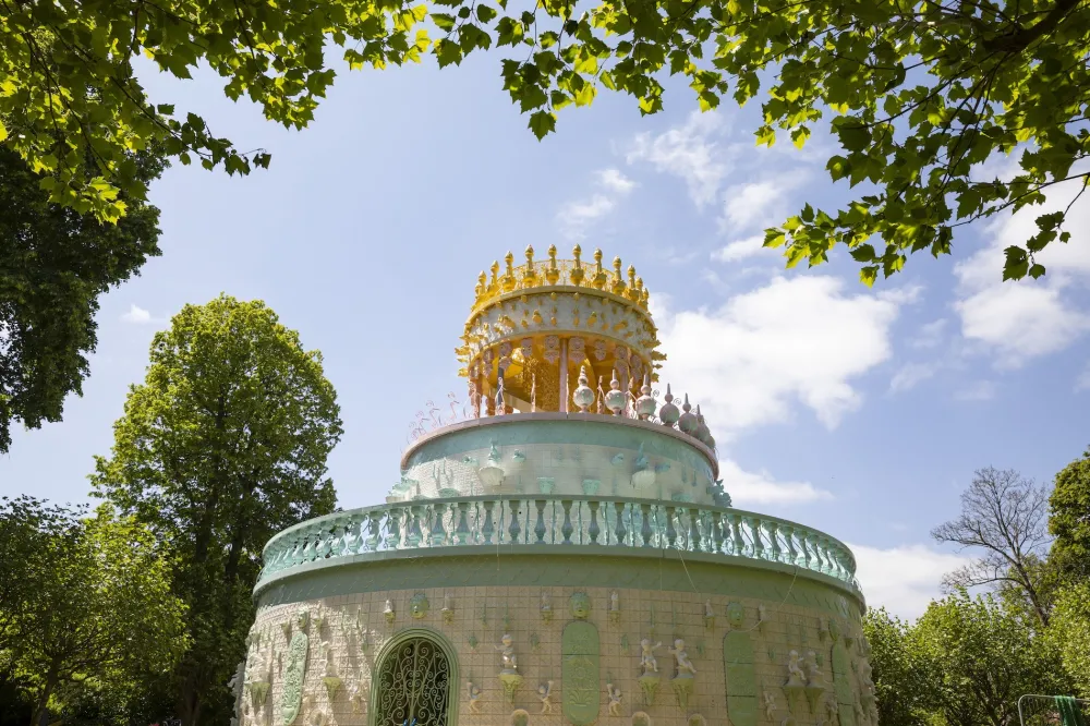 26 mil peças da Viúva Lamego dão vida ao “Bolo de Noiva” de Joana Vasconcelos. Obra é inaugurada a 15 de junho por Marcelo Rebelo de Sousa