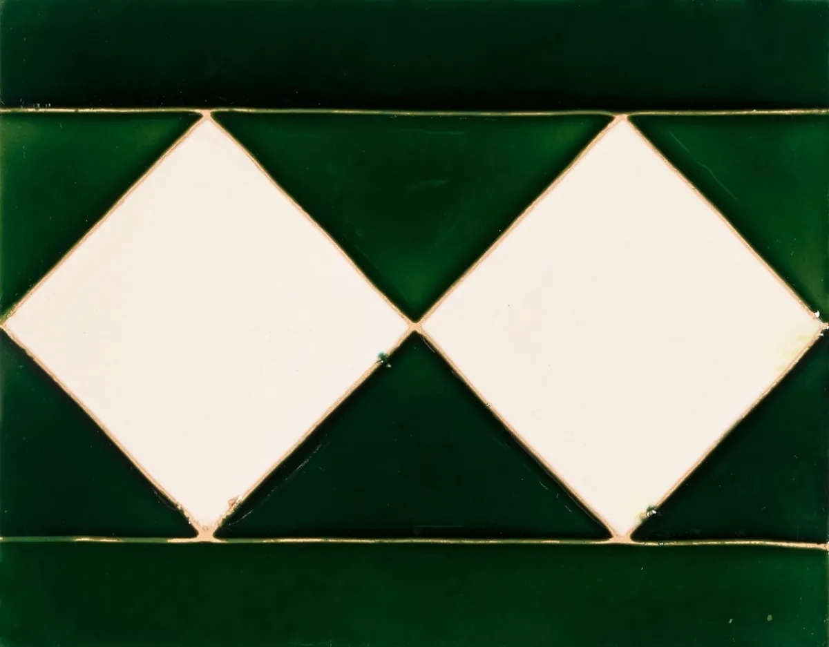 <h3>MB 805A Multicor 11x14</h3><small>Colections and Tiles, Azulejos Arestas</small>
