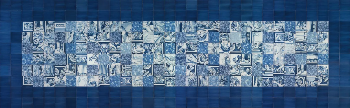 <h3>CARGALEIRO Azul e Branco 140X448</h3><small>Colections and Tiles, Patchwork</small>