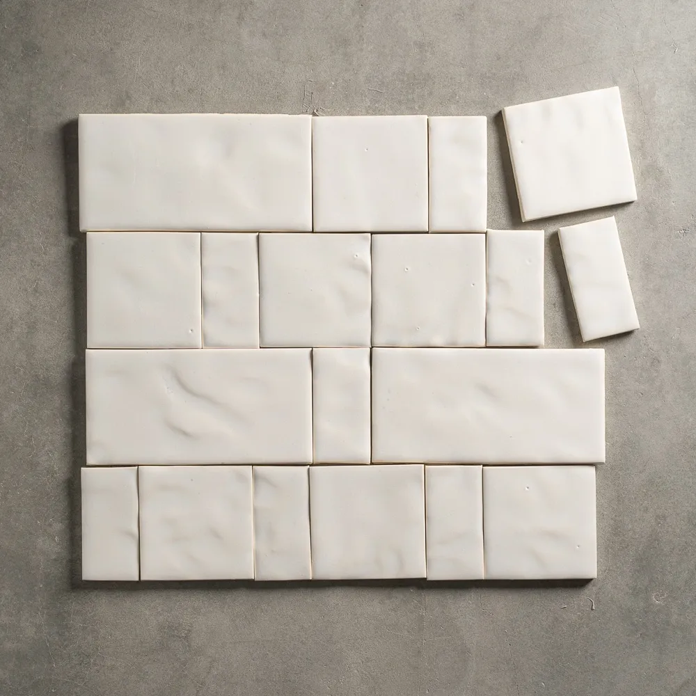 <h3>BRANCO A MATEUS</h3><small>Colections and Tiles, Aires Mateus</small>