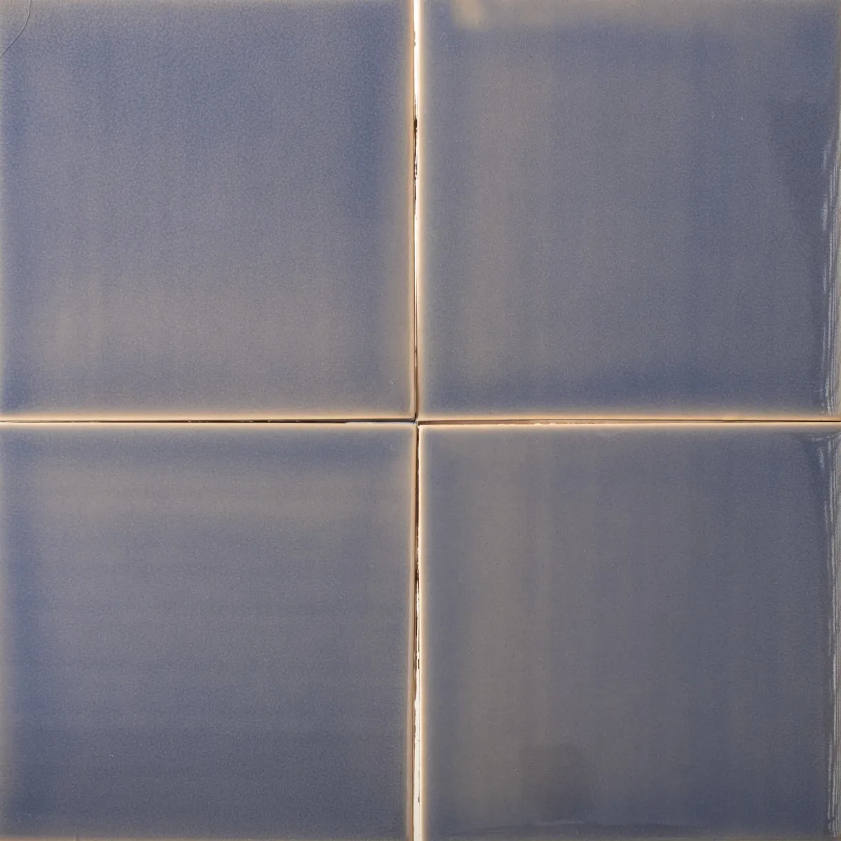 <h3>AZUL T4</h3><small>Colections and Tiles, Azulejos Vidrados Lisos</small>
