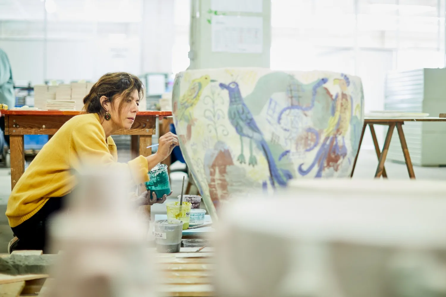 Aos 173 anos, fábrica de azulejos de Portugal usa arte para se reinventar