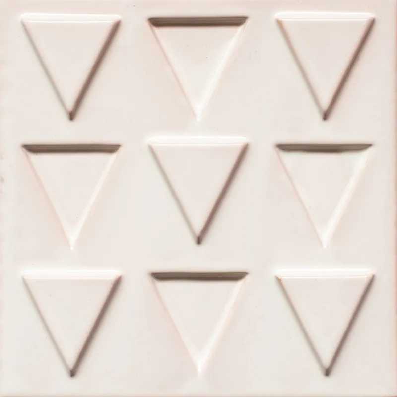 M SARAIVA VID TRIANGULOS BRANCO T1 14x14